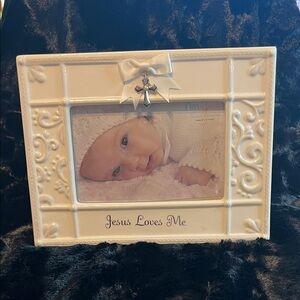 Elegant Cream Photo Frame with Cross Accent